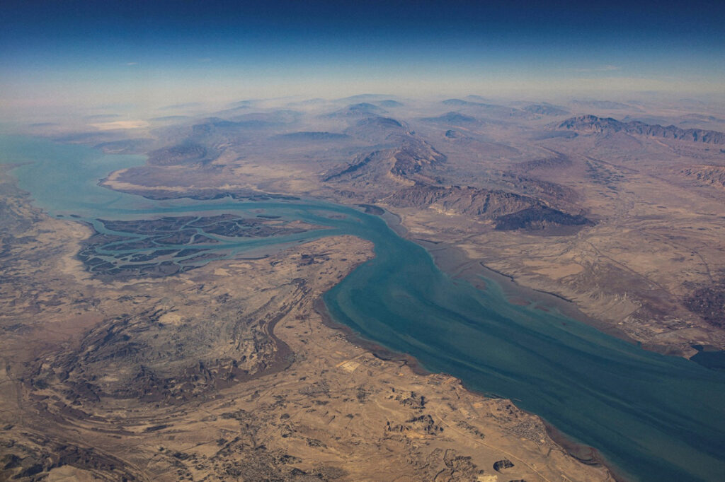 S&P Warns Global Growth Slows on Energy Shock